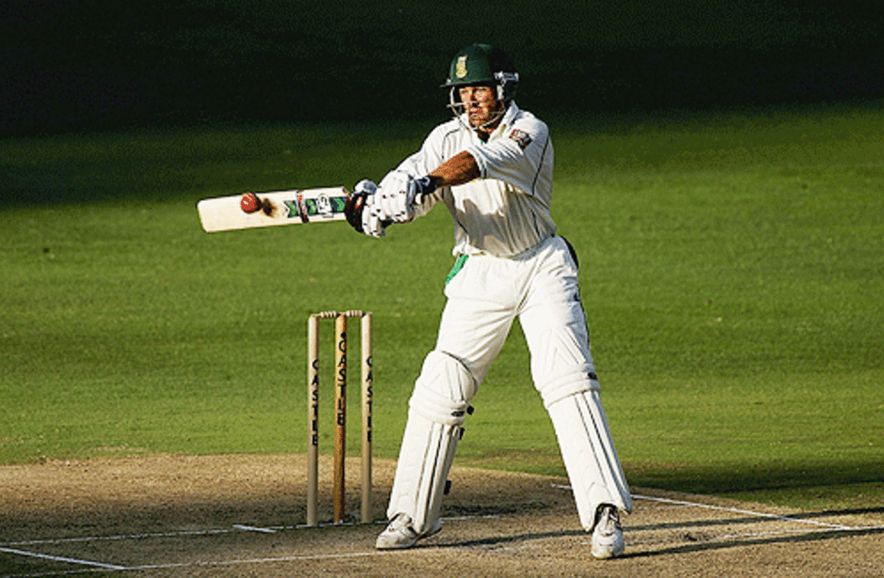 Mark Boucher hits out, South Africa v England, 4th Test, Jo'burg, 3rd day, January 15 2005