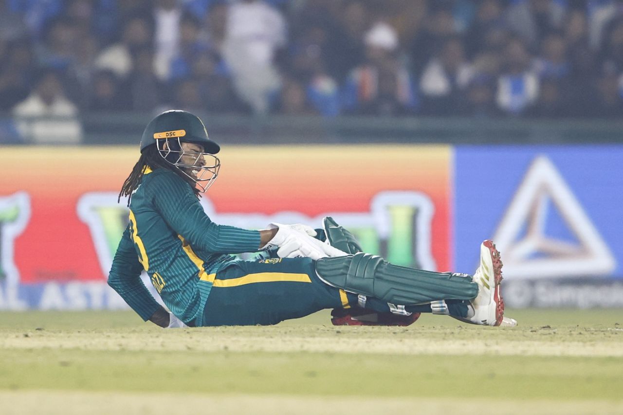 Tony de Zorzi retired hurt on 17, India vs South Africa, 2nd ODI, Raipur, December 3, 2025
