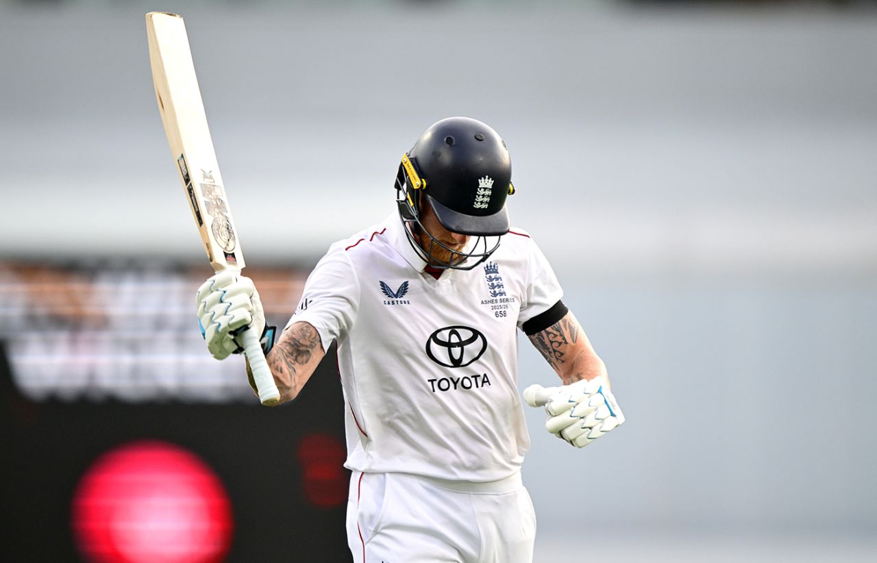 অস্ট্রেলিয়াকে মাত্র ৬৫ রানের টার্গেট দেয় ইংল্যান্ড অস্ট্রেলিয়াকে মাত্র ৬৫ রানের টার্গেট দেয় ইংল্যান্ড