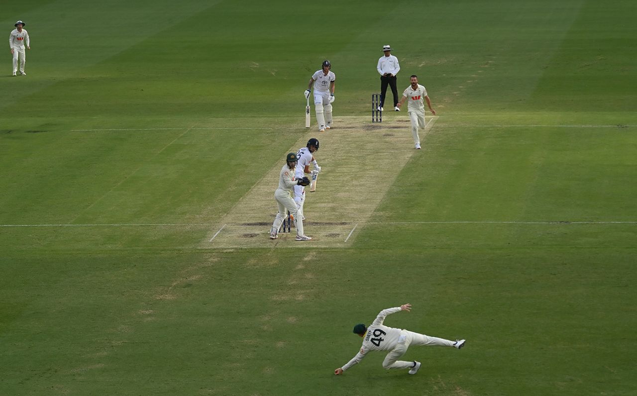 Steven Smith scoops up a low catch off Will Jacks, Australia vs England, 2nd Test, Brisbane, 3rd day, December 7, 2025