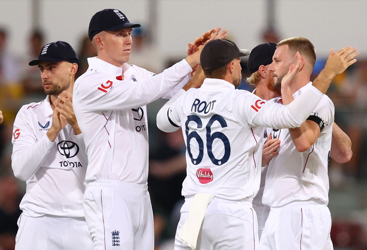Gus Atkinson removed Travis Head, Australia vs England, 2nd Test, Brisbane, 4th day, December 7, 2025