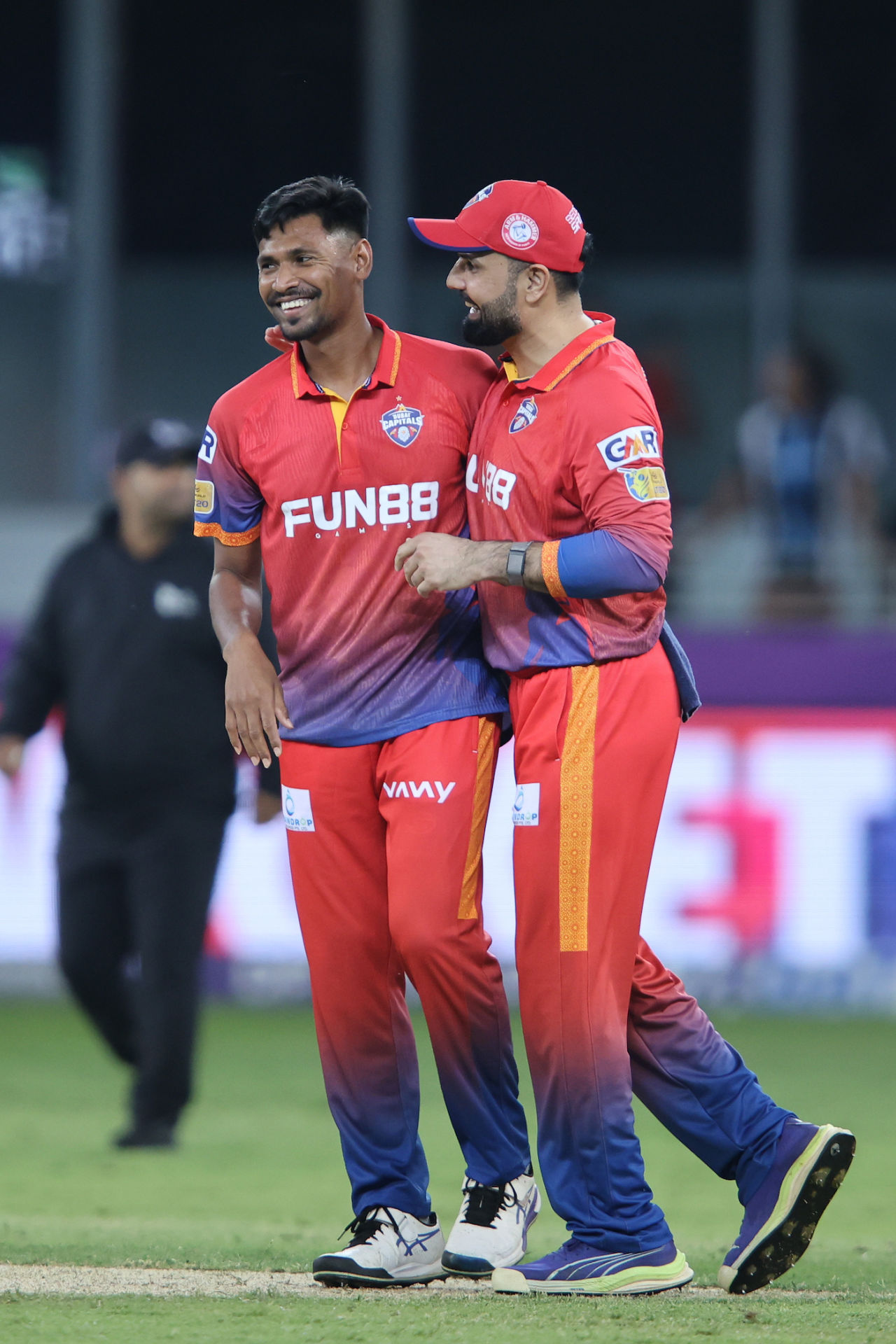 Mustafizur Rahman and Mohammad Nabi took four wickets combined, Abu Dhabi Knight Riders vs Dubai Capitals, ILT20 2025-26, Dubai, December 7, 2025