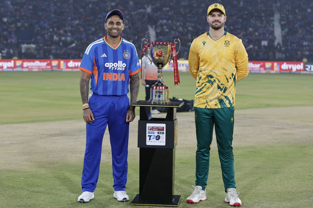 Suryakumar Yadav and Aiden Markram with the T20I series trophy, India vs South Africa, 1st T20I, Cuttack, December 9, 2025