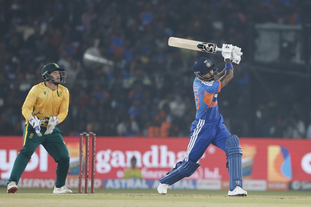 Hardik Pandya struck Keshav Maharaj for two sixes in an over, India vs South Africa, 1st T20I, Cuttack, December 9, 2025