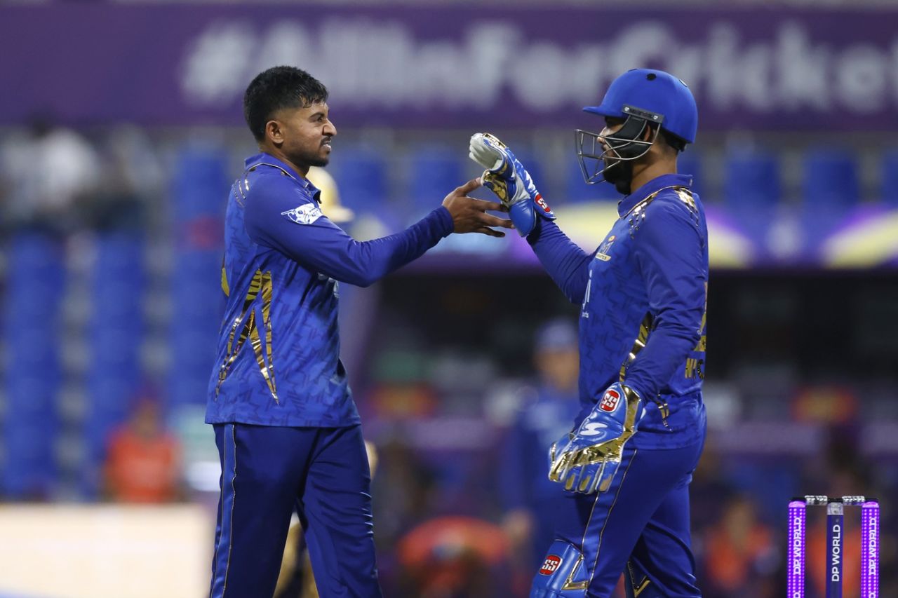 Kamindu Mendis took three wickets in his three overs, Abu Dhabi Knight Riders vs MI Emirates, ILT20, Abu Dhabi, December 11, 2025