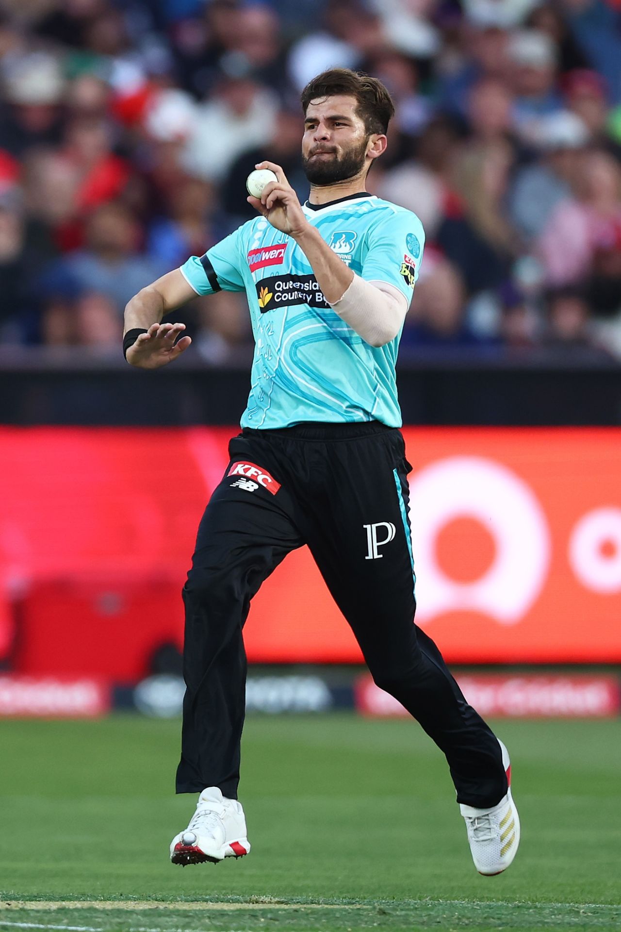 Shaheen Shah Afridi was removed from the attack for dangerous bowling, Melbourne Renegades vs Brisbane Heat, Geelong, BBL, December 15, 2025