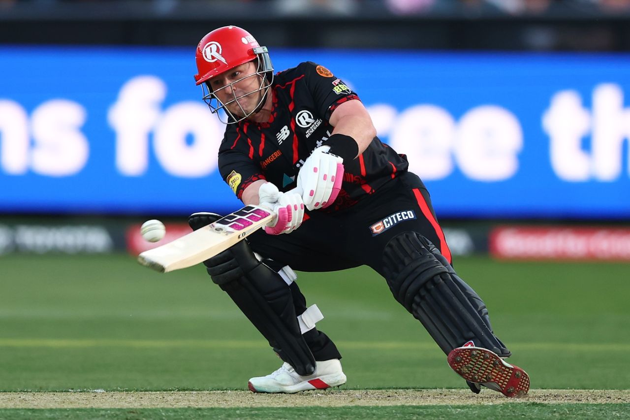 Tim Seifert scoops on his way to a hundred, Melbourne Renegades vs Brisbane Heat, Geelong, BBL, December 15, 2025