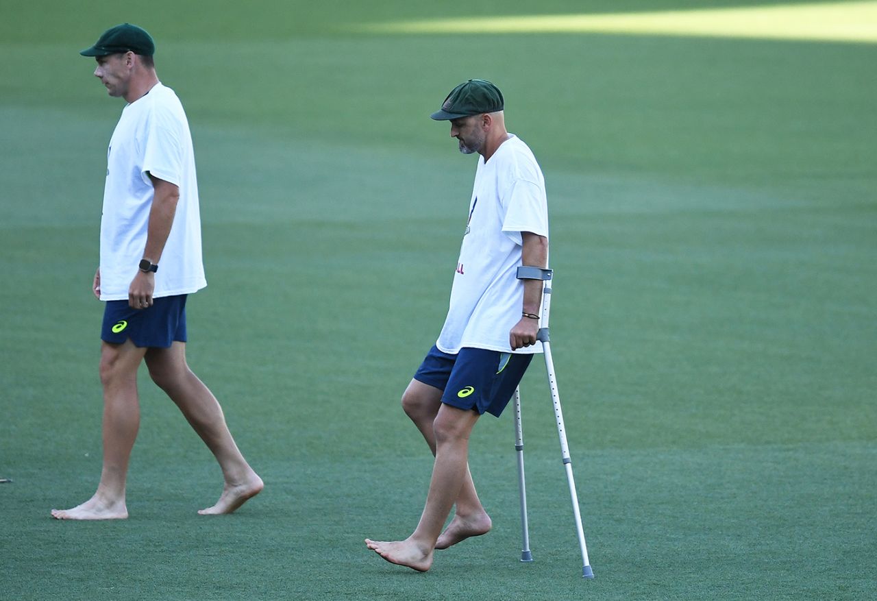 Nathan Lyon required crutches after injuring himself on day five, Australia vs England, 3rd Test, Adelaide, 5th day, December 21, 2025