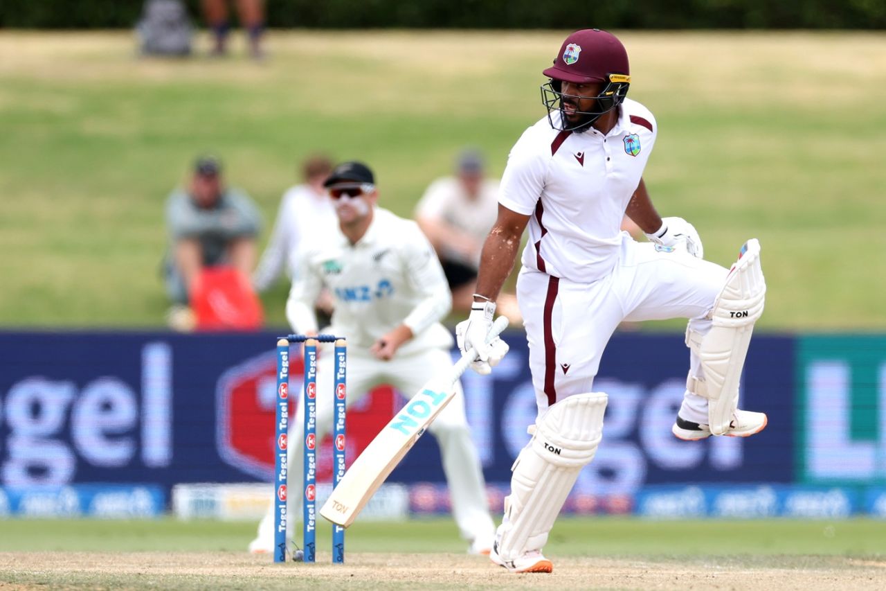 John Campbell had a testing time with the up and down bounce, New Zealand vs West Indies, 3rd Test, Mount Maunganui, 5th day, December 22, 2025