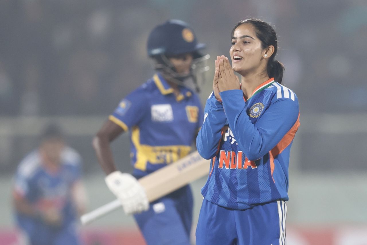 Vaishnavi Sharma reacts after picking up her first international wicket, India vs Sri Lanka, 2nd Women's T20I, Visakhapatnam, December 23, 2025