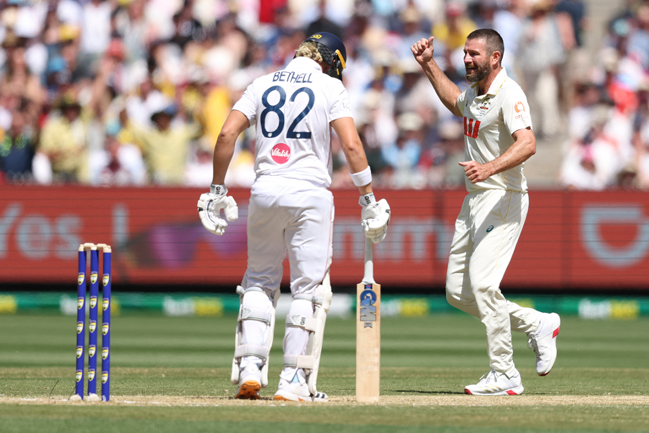 জ্যাকব বেথেল, অস্ট্রেলিয়া বনাম ইংল্যান্ড, চতুর্থ টেস্ট, মেলবোর্ন, দিন 1, 26 ডিসেম্বর 2025কে সরিয়ে দিতে মাইকেল ঈগলের বেশি সময় লাগেনি