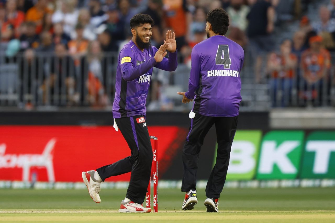 Rishad Hossain dismissed Cooper Connolly and Aaron Hardie, Perth Scorchers vs Hobart Hurricanes, BBL 2025-26, Perth, December 26, 2025
