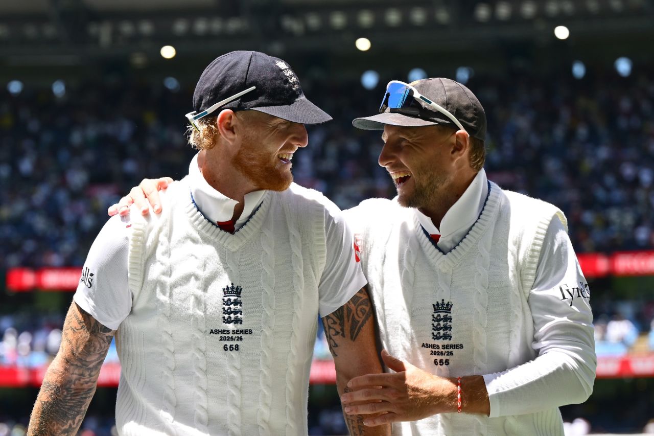 Ben Stokes and Joe Root leave the field after a six-wicket session for England, Australia vs England, 4th Test, Melbourne, 2nd day, December 27, 2025