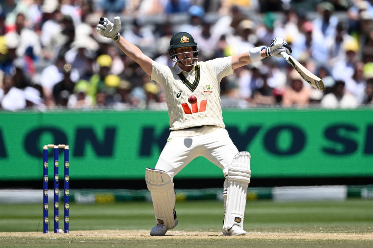 Steven Smith reacts to the vagaries of the Melbourne pitch, Australia vs England, 4th Test, Melbourne, 2nd day, December 27, 2025