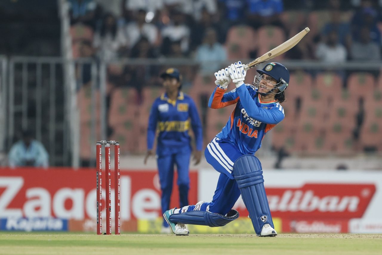 Smriti Mandhana swats a maximum, India vs Sri Lanka, 4th Women's T20I, Thiruvananthapuram, December 28, 2025