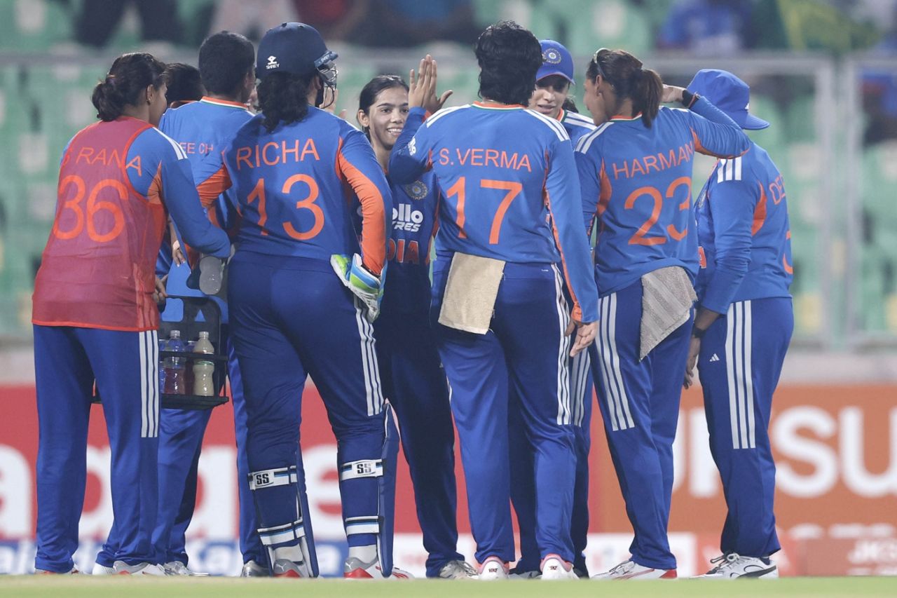 Vaishnavi Sharma got the big wicket of Chamari Athapaththu, India vs Sri Lanka, 4th Women's T20I, Thiruvananthapuram, December 28, 2025