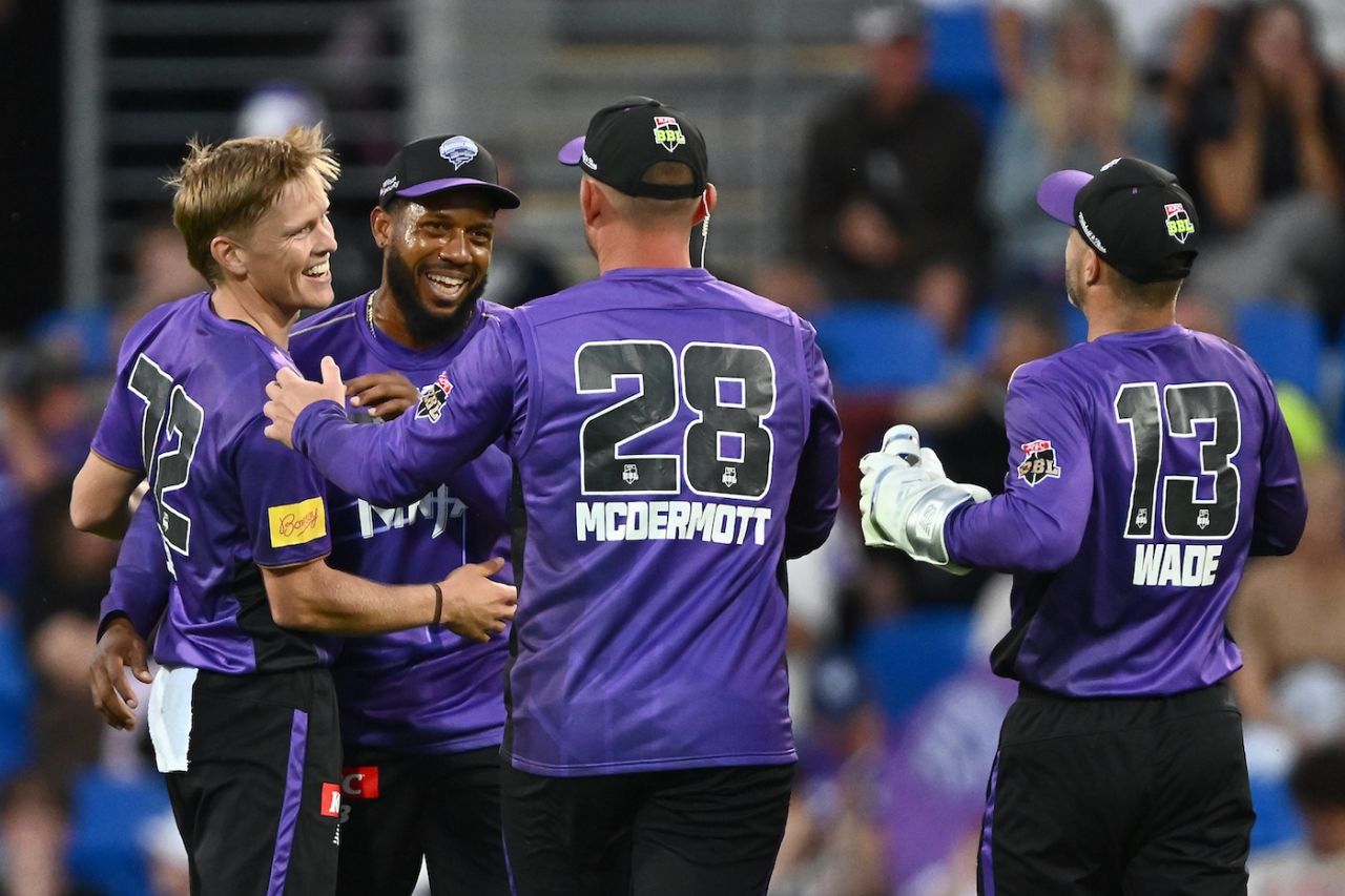 Nathan Ellis, who picked up three wickets, celebrates with his team-mates, Hobart Hurricanes vs Melbourne Renegades, BBL, Hobart, December 29, 2025