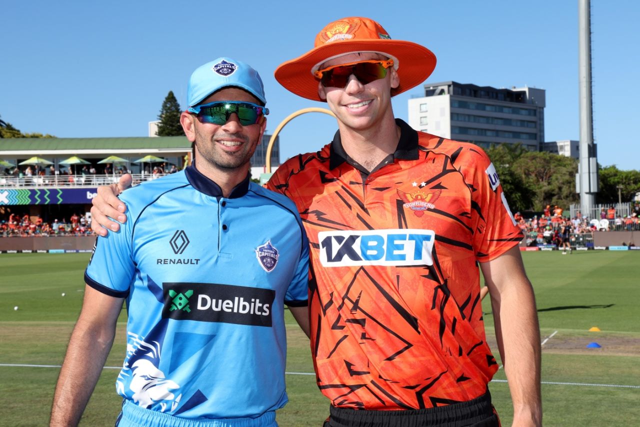 Captains Keshav Maharaj and Tristan Stubbs meet up ahead of the toss, Sunrisers Eastern Cape vs Pretoria Capitals, SA20 2025-26, Gqeberha, December 29, 2025