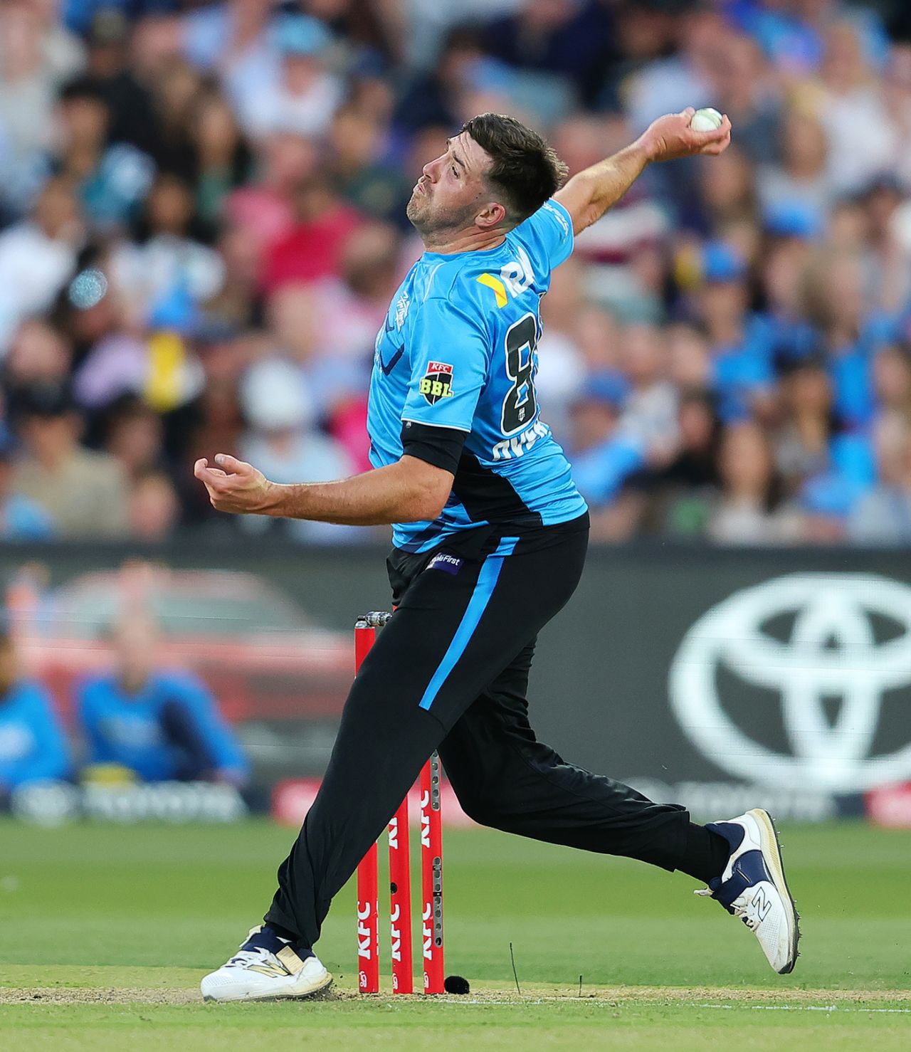 Jamie Overton took three wickets, Adelaide Strikers vs Brisbane Heat, BBL 2025-26, Adelaide, December 31, 2025