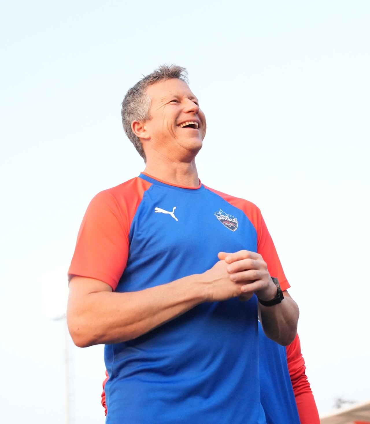 Delhi Capitals head coach Jonathan Batty shares a laugh with his team, WPL 2026, Goa, December 31, 2025