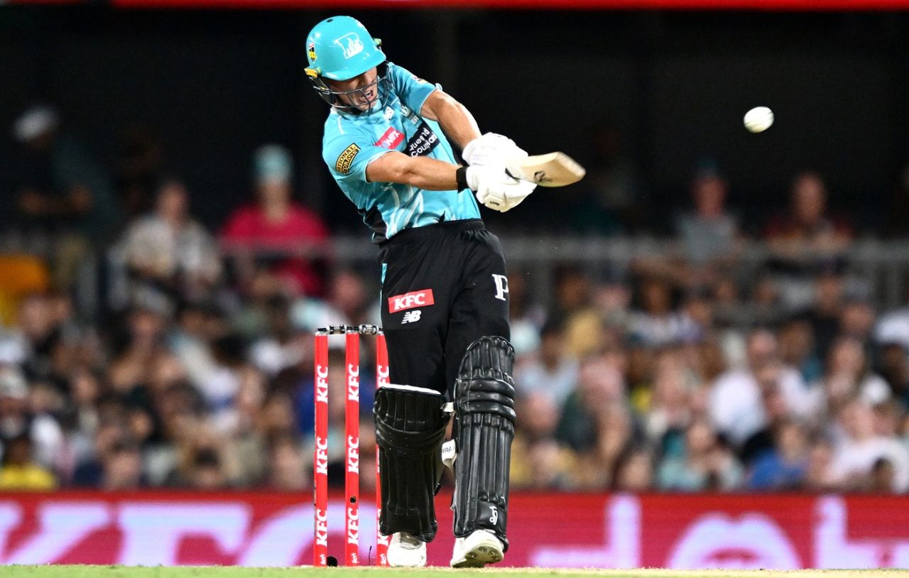 Nathan McSweeney on the charge, Brisbane Heat vs Melbourne Stars, Big Bash League, Brisbane, January 2, 2026