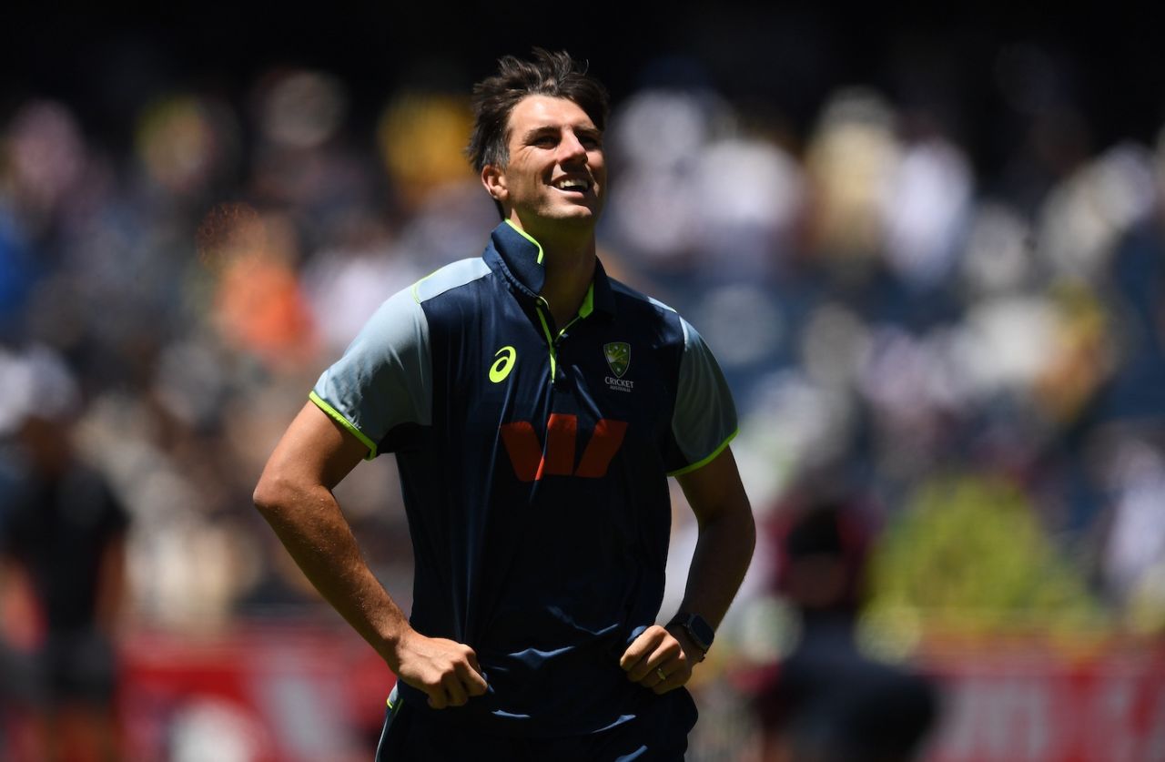 Pat Cummins takes a break during a workout, Australia vs England, 4th Test, Melbourne, 2nd day, December 27, 2025