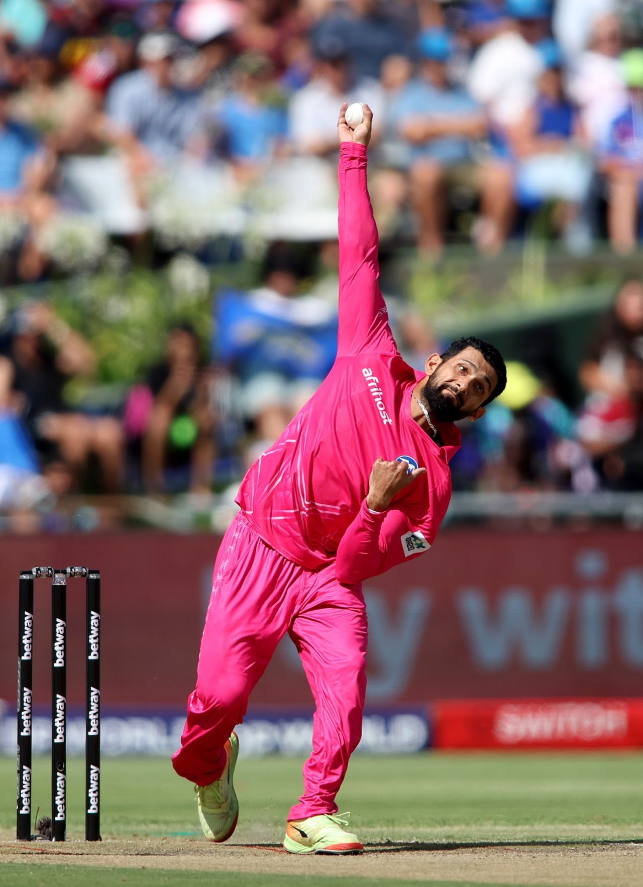 Will that ball turn? And which way? Perhaps only Sikandar Raza knows, MI Cape Town vs Paarl Royals, SA20 2025-26, Cape Town, January 4, 2026