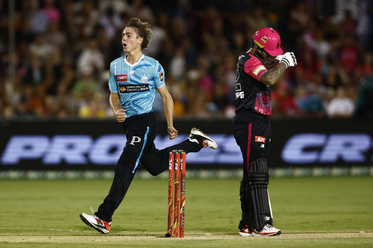 Oli Patterson gets rid of Josh Philippe, Sydney Sixers vs Brisbane Heat, Coffs Harbour, BBL, January 5, 2026