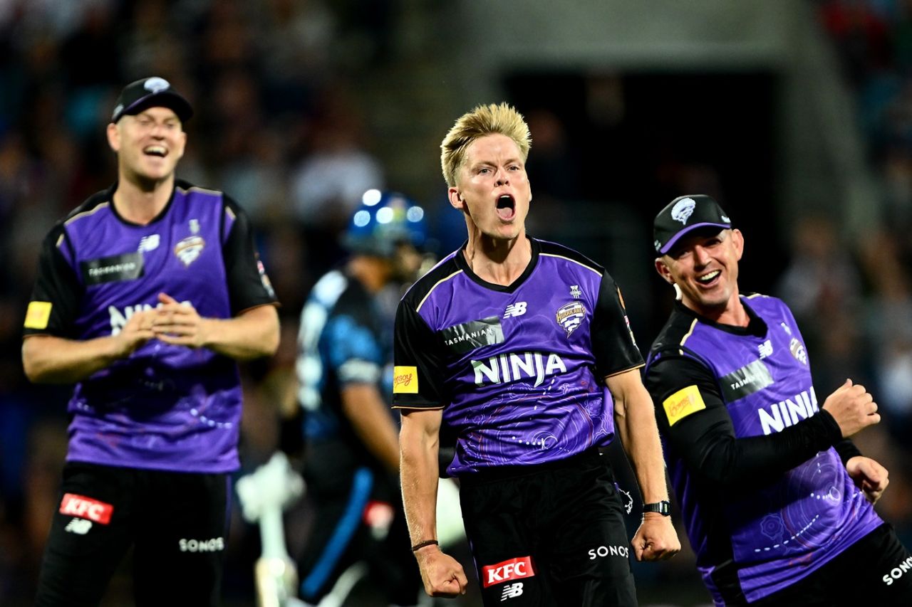 Nathan Ellis charges ahead after picking up a wicket, Hobart Hurricanes vs Adelaide Strikers, BBL 2025-26, Hobart, January 9, 2026