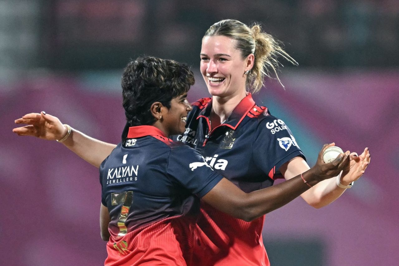 Lauren Bell and Arundhati Reddy combined to remove Amelia Kerr, Mumbai Indians vs Royal Challengers Bengaluru, WPL, Navi Mumbai, January 9, 2026