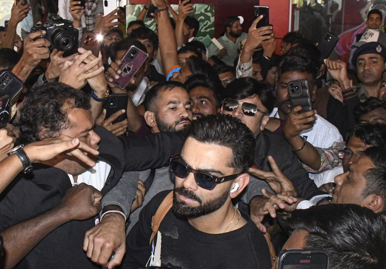 Virat Kohli is the cynosure of all eyes, Vadodara, January 7, 2026