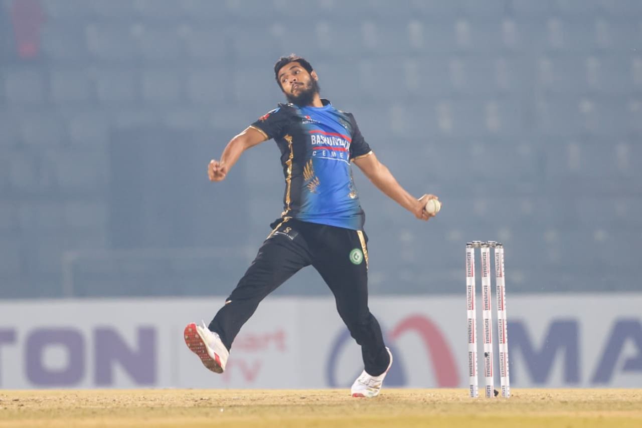 Mrittunjoy Chowdhury took a hat-trick to wrap the innings, Noakhali Express vs Rangpur Riders, BPL, Sylhet, January 9, 2026