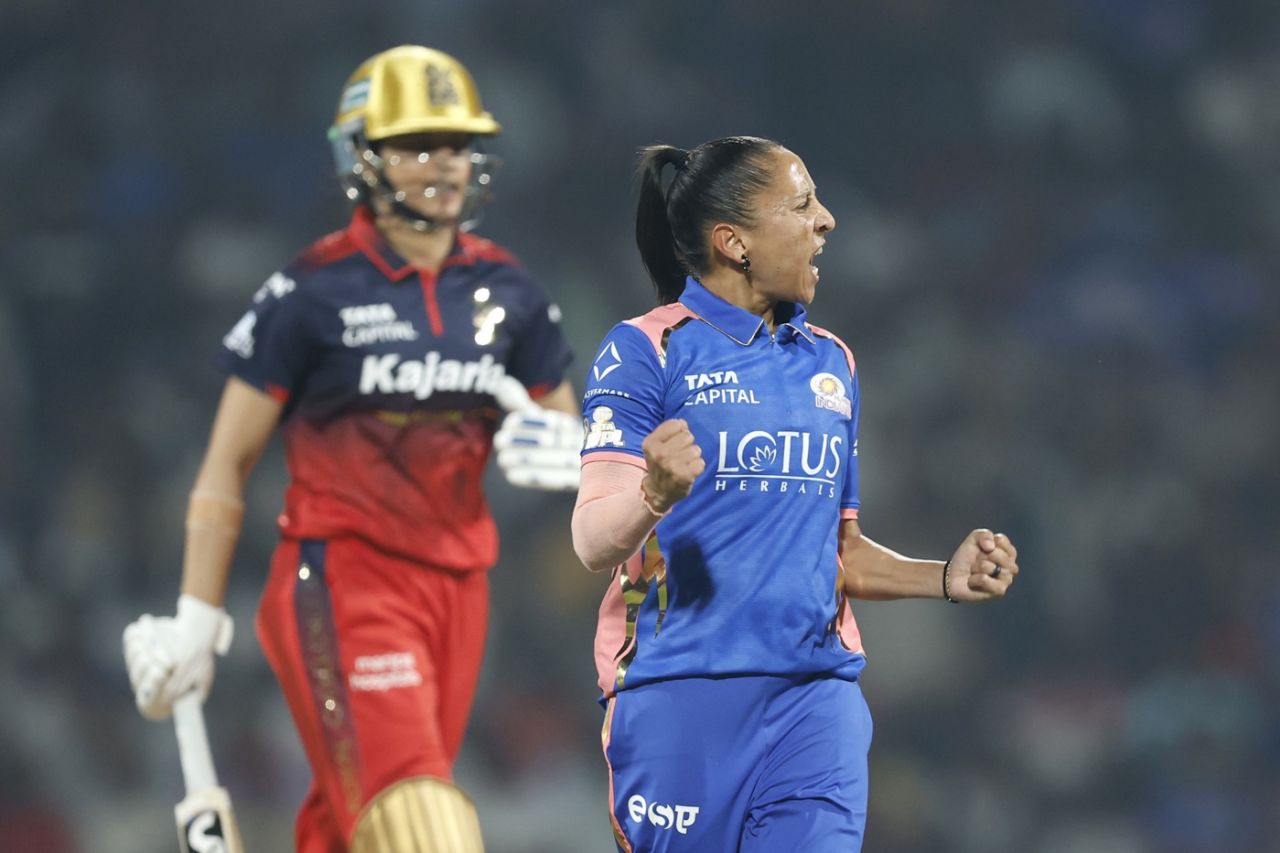 Shabnim Ismail is pumped after dismissing Smriti Mandhana, Mumbai Indians vs Royal Challengers Bengaluru, WPL, Navi Mumbai, January 9, 2026