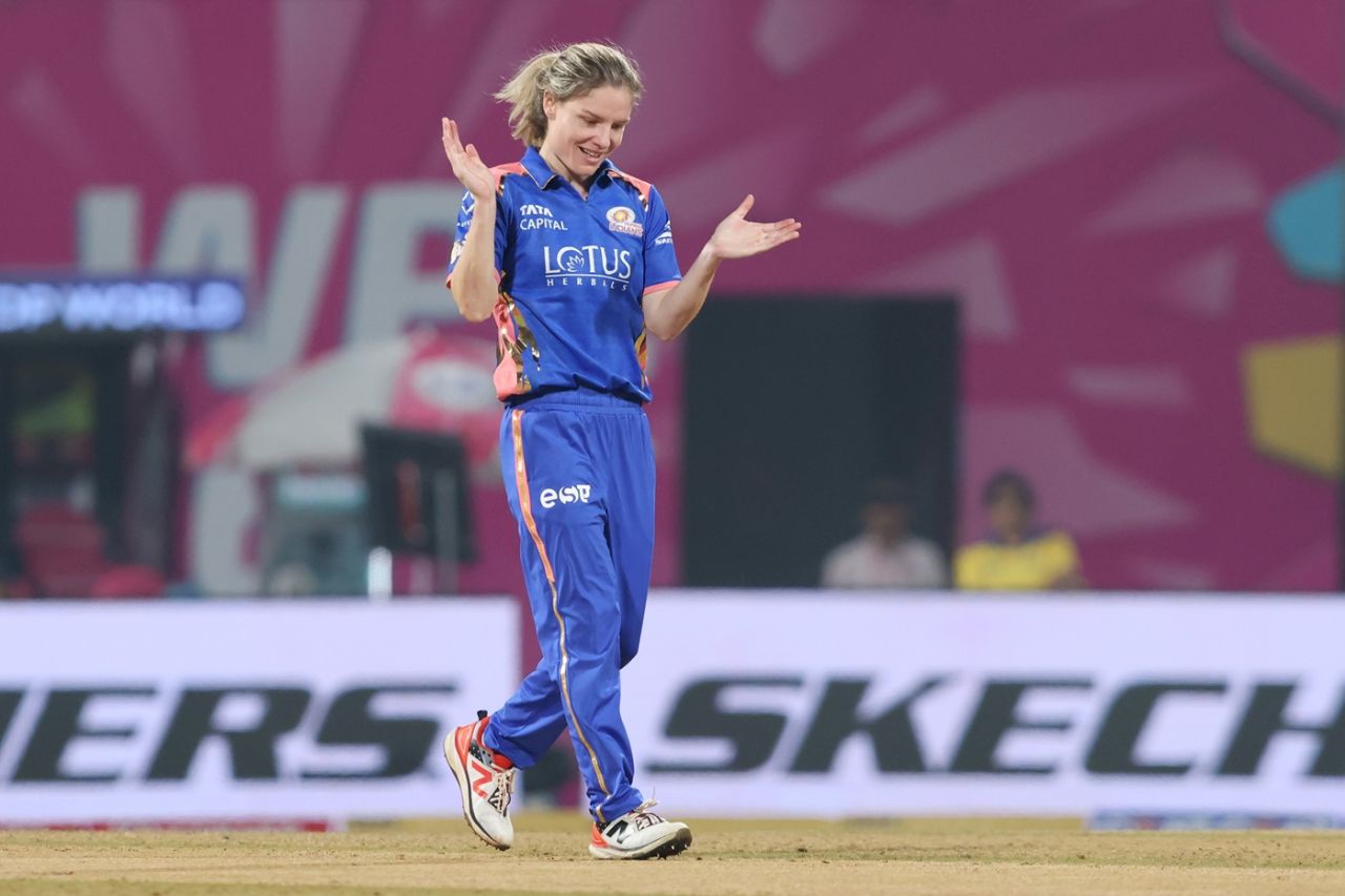 Nicola Carey engineered a double-strike in her first over, Mumbai Indians vs Delhi Capitals, WPL 2026, Mumbai, January 10, 2026