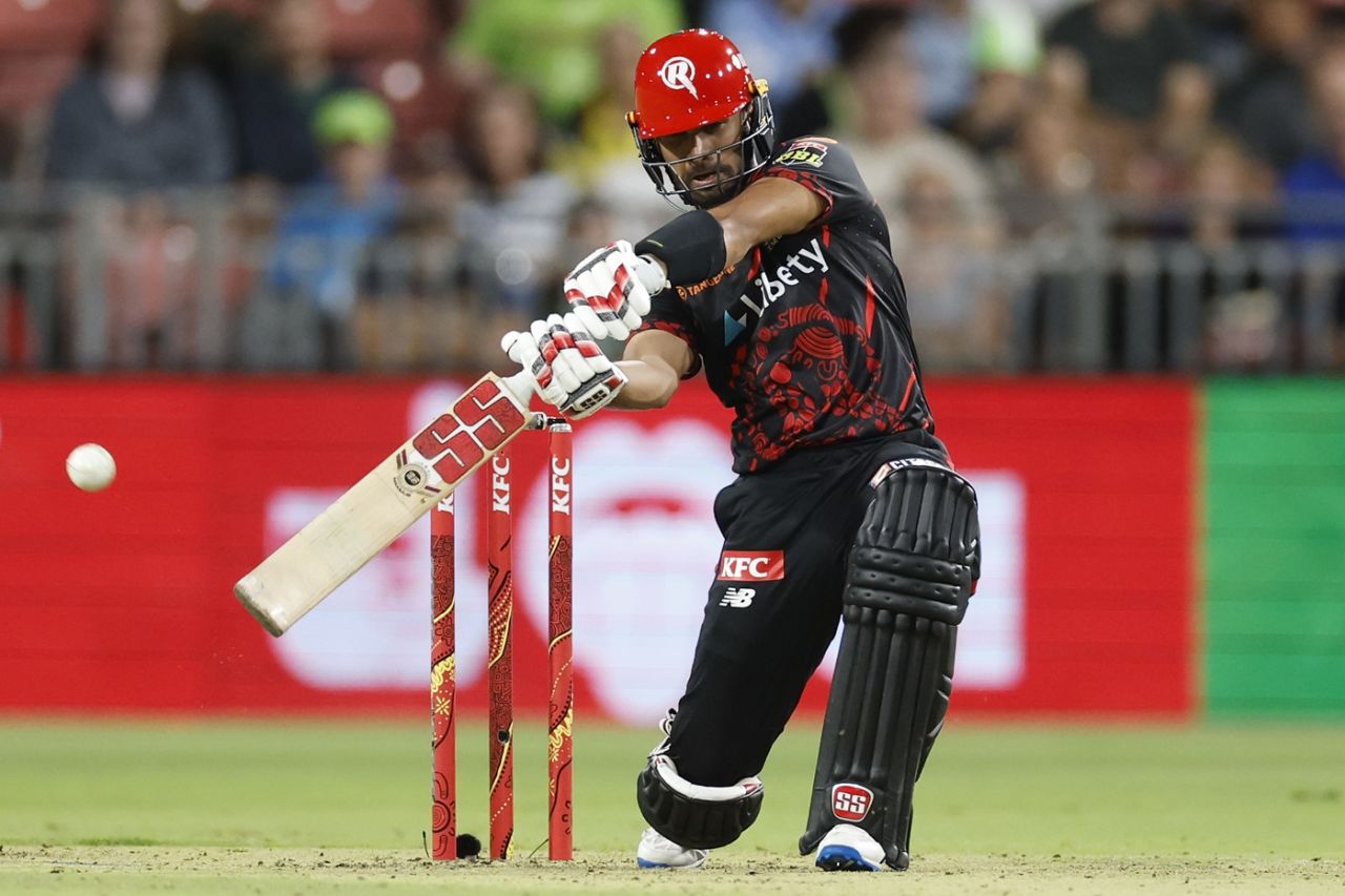 Hassan Khan smashed a quickfire 46, Sydney Thunder vs Melbourne Renegades, BBL, Sydney, January 12, 2026
