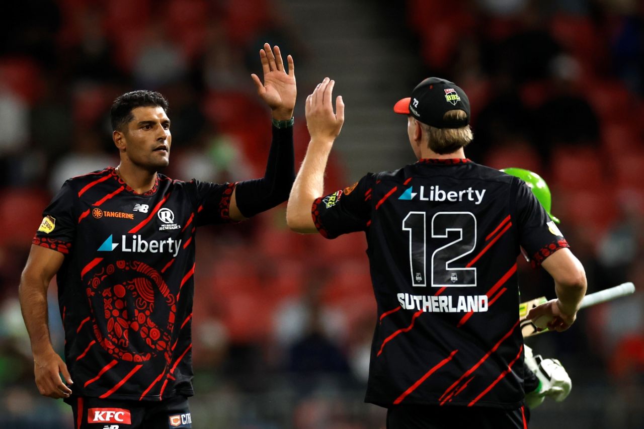 Gurinder Sandhu struck twice in quick succession, twice, Sydney Thunder vs Melbourne Renegades, BBL, Sydney, January 12, 2026