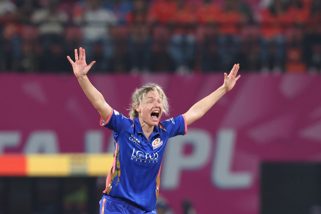 Nicola Carey appeals for a wicket, Mumbai Indians vs Gujarat Giants, WPL, Navi Mumbai, January 13, 2026