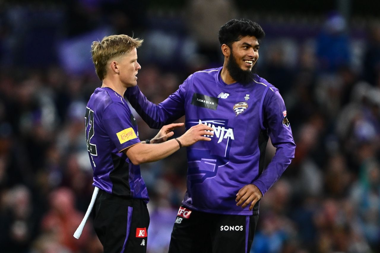 Nathan Ellis and Rishad Hossain picked up wickets in the middle overs, Hobart Hurricanes vs Brisbane Heat, BBL, Hobart, January 14, 2026
