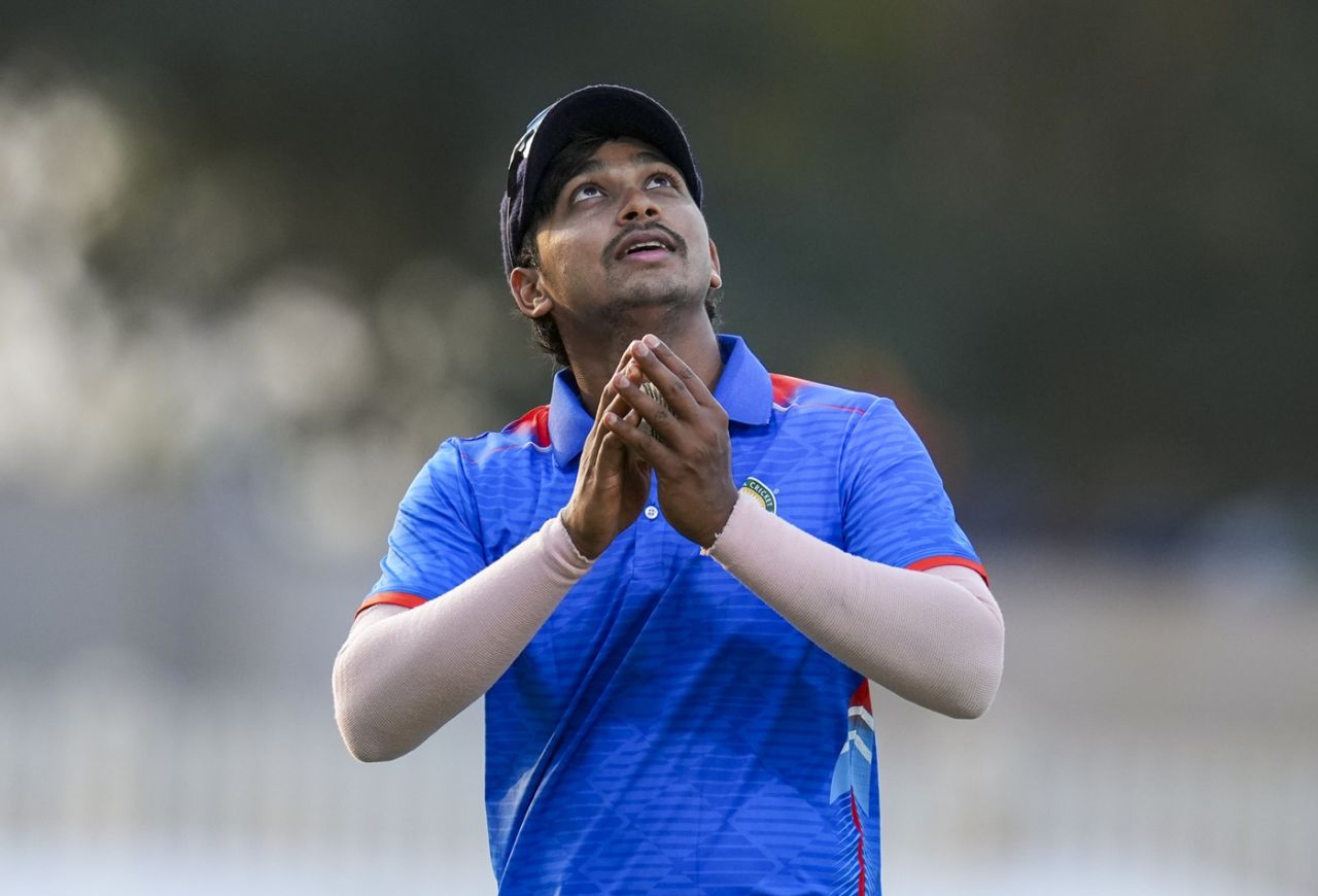Darshan Nalkande looks skywards after his five-wicket haul, Karnataka vs Vidarbha, Vijay Hazare Trophy, 1st semi-final, Bengaluru, January 15, 2026