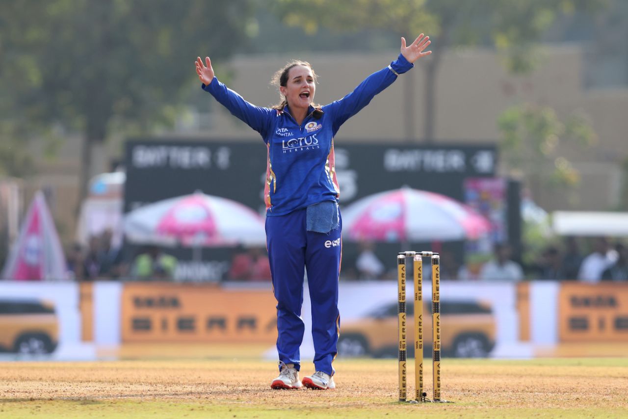 Amelia Kerr took three wickets, all in the final over, Mumbai Indians vs UP Warriorz, WPL 2026, Navi Mumbai, January 17, 2026