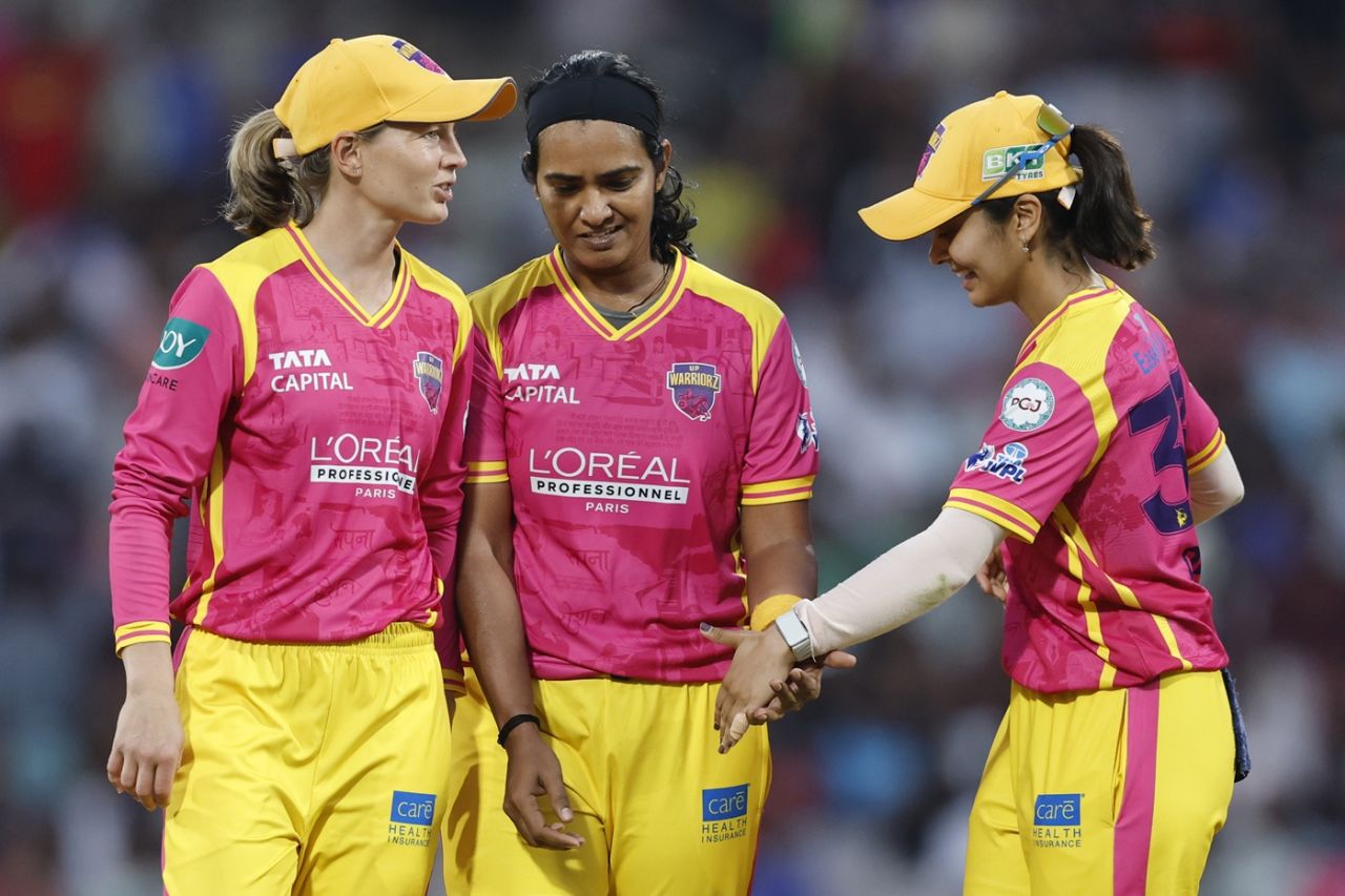 Meg Lanning, Shikha Pandey and Harleen Deol celebrate after Pandey had Amanjot Kaur caught and bowled, Mumbai Indians vs UP Warriorz, WPL, Navi Mumbai, January 17, 2026