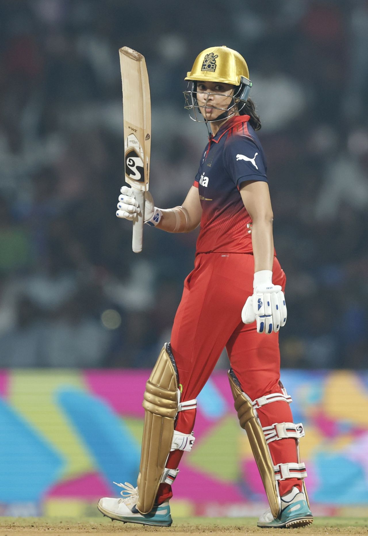 Smriti Mandhana acknowledges her half-century, Delhi Capitals vs Royal Challengers Bengaluru, WPL 2026, DY Patil Stadium, January 17, 2026