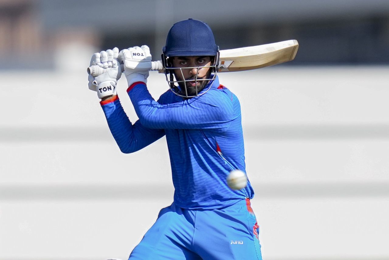 Atharva Taide keeps his eyes on the ball, Saurashtra vs Vidarbha, Vijay Hazare Trophy final, Bengaluru, January 18, 2026