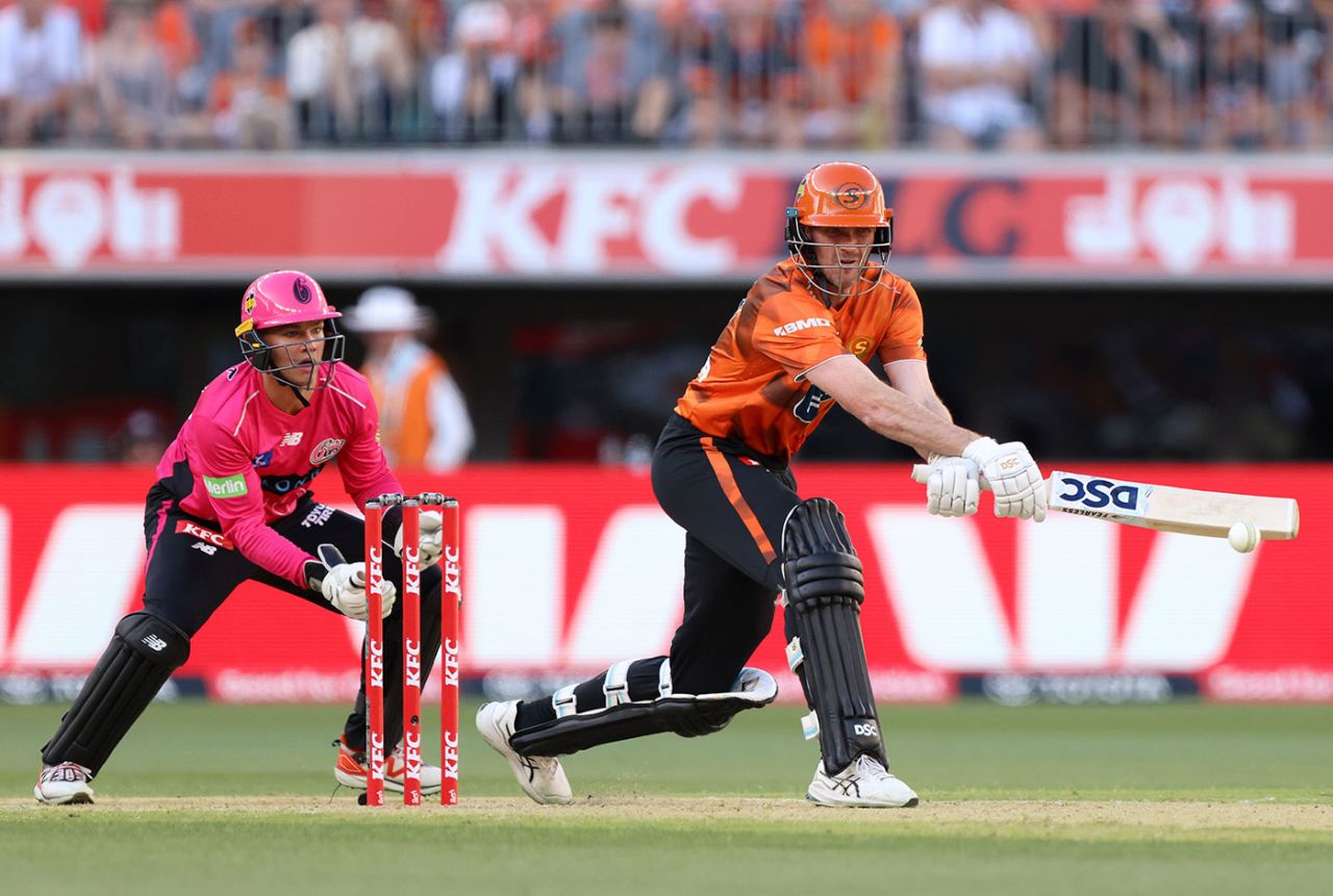 Ashton Turner tried to hold the latter stages of the innings together, Perth Scorchers vs Sydney Sixers, BBL, Qualifier, Optus Stadium, January 20, 2026