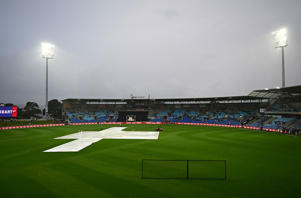 Rain delayed the start of the Knockout final, Hobart Hurricanes vs Melbourne Stars, BBL, Knockout, Hobart, January 21, 2026