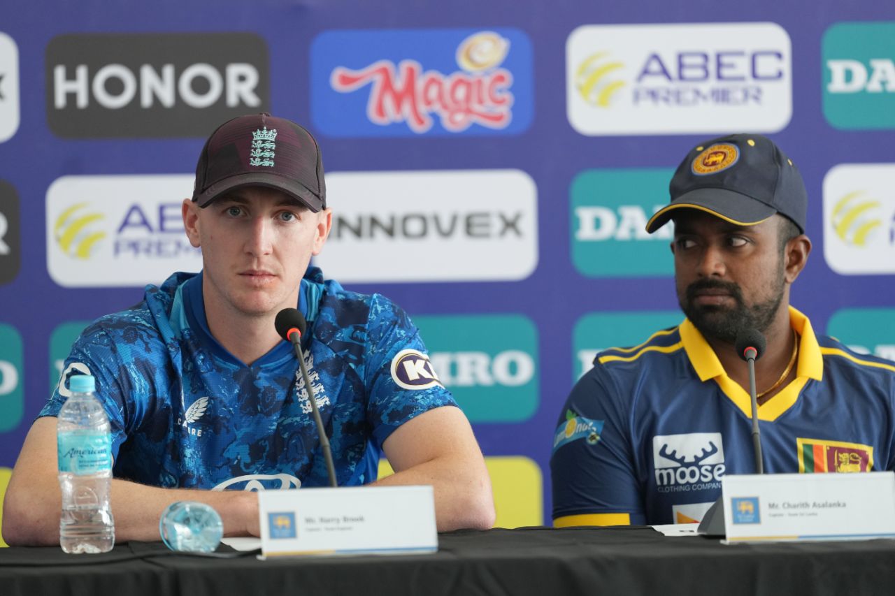 Harry Brook and Charith Asalanka discuss the first ODI at Colombo, Sri Lanka vs England, 1st ODI, Colombo, January 21, 2026