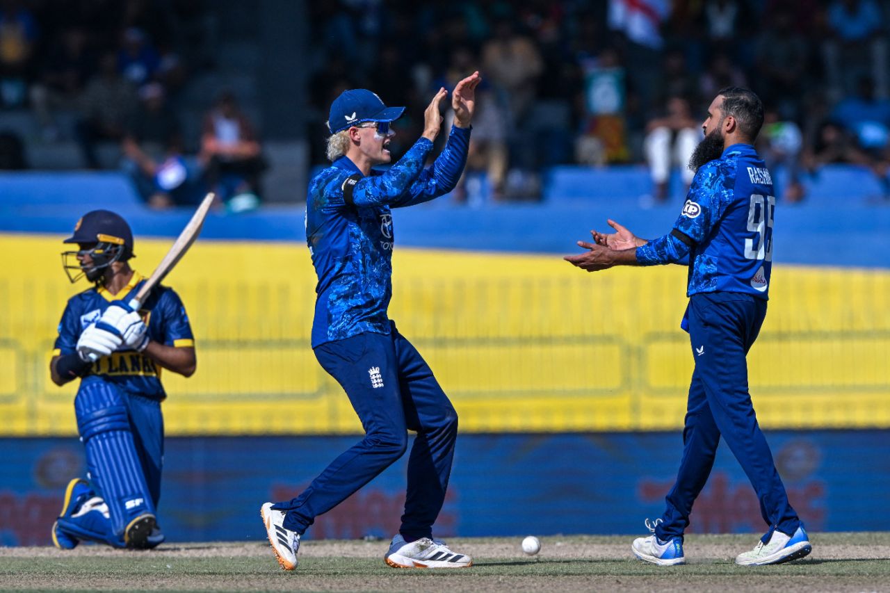 Kamil Mishara was bowled round his legs by Adil Rashid, Sri Lanka vs England, 1st ODI, Colombo, January 22, 2026