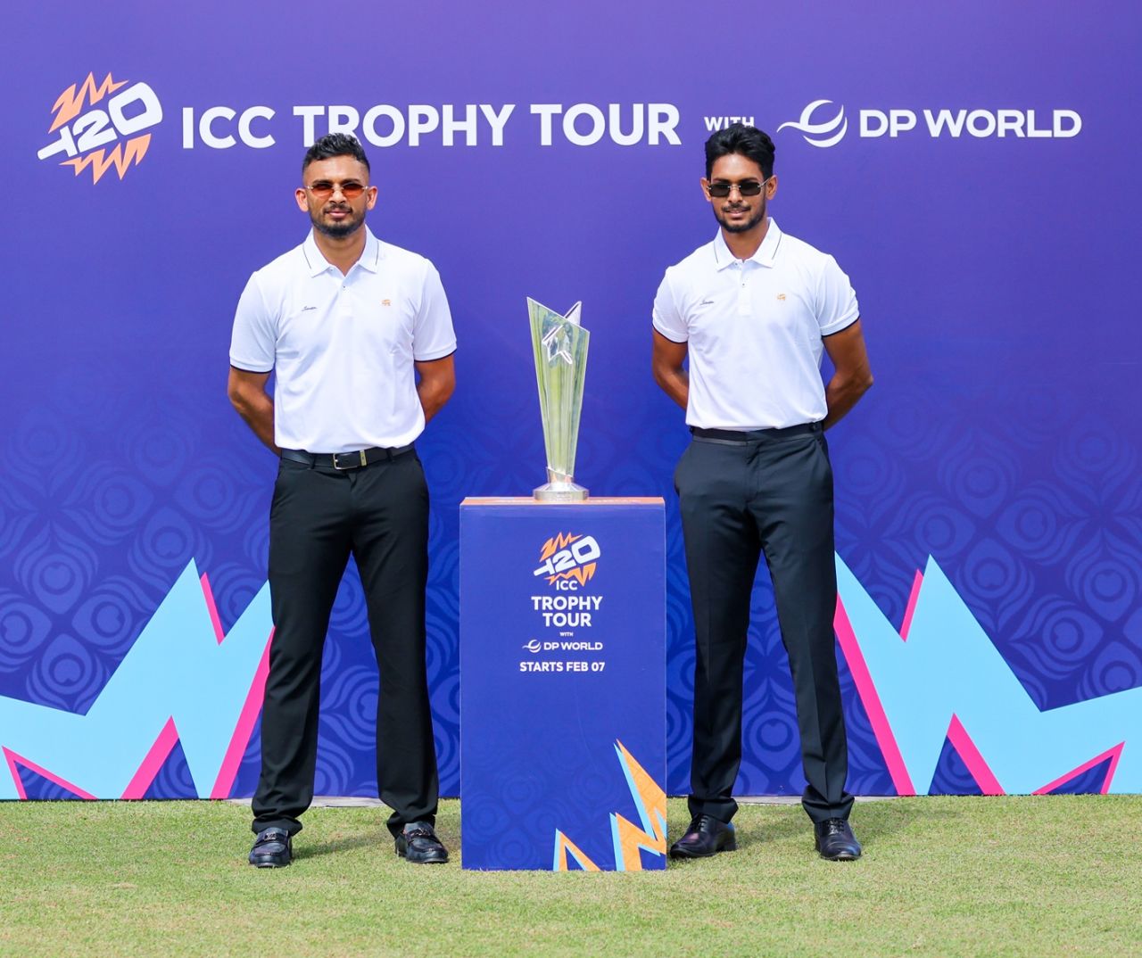Dasun Shanaka and Matheesha Pathirana pose with the men's T20 World Cup trophy, Colombo, January 23, 2026