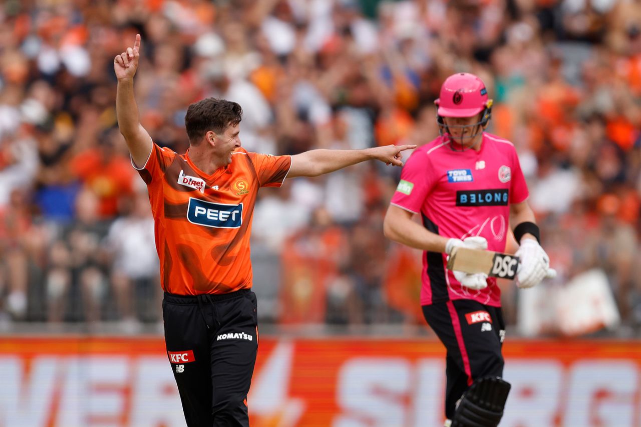Jhye Richardson celebrates the wicket of Jack Edwards, Perth Scorchers vs Sydney Sixers, BBL, Final, Optus Stadium, January 25, 2026