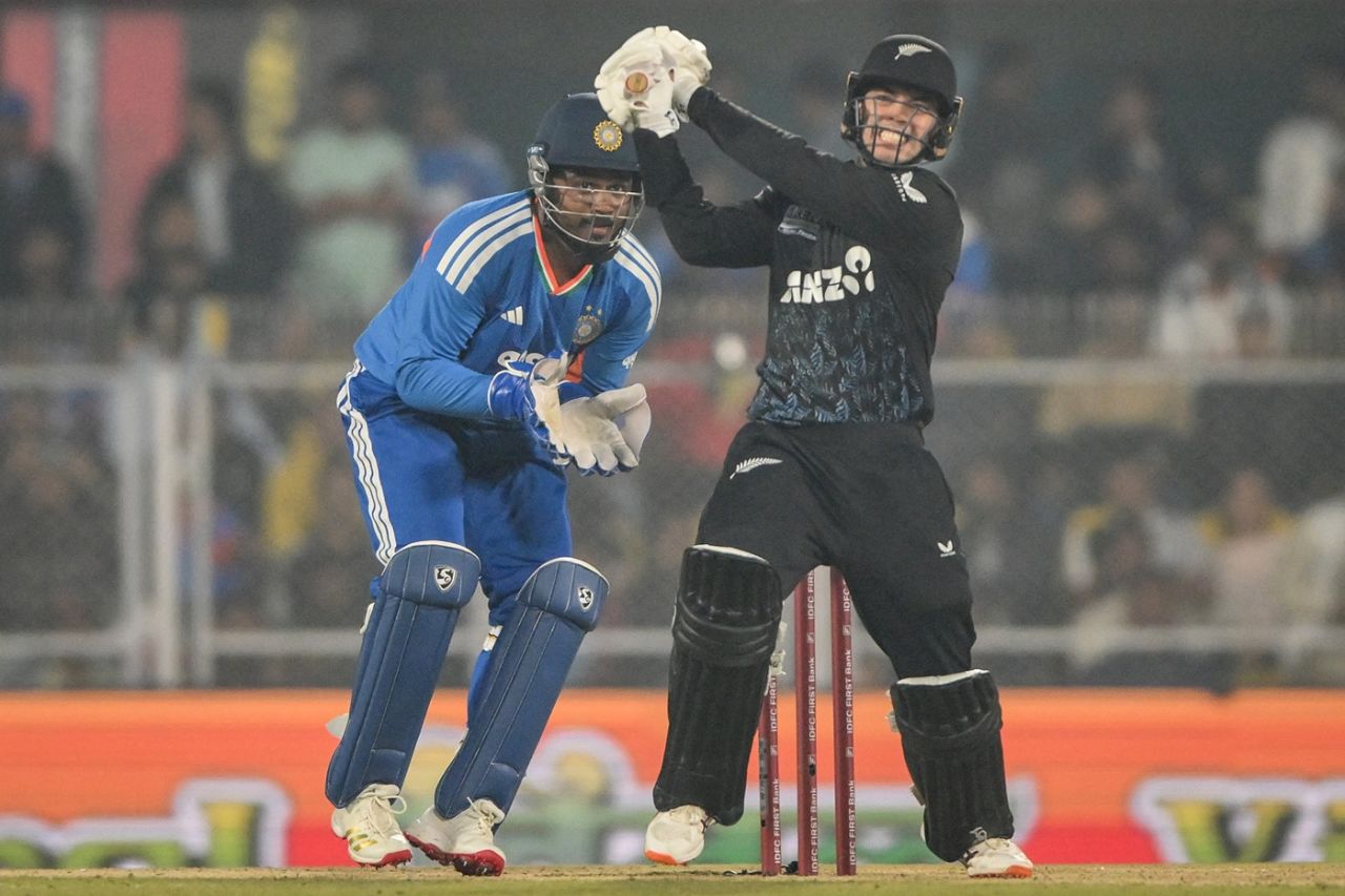 Mark Chapman pulls over deep midwicket, India vs New Zealand, 3rd T20I, Guwahati, January 25, 2026